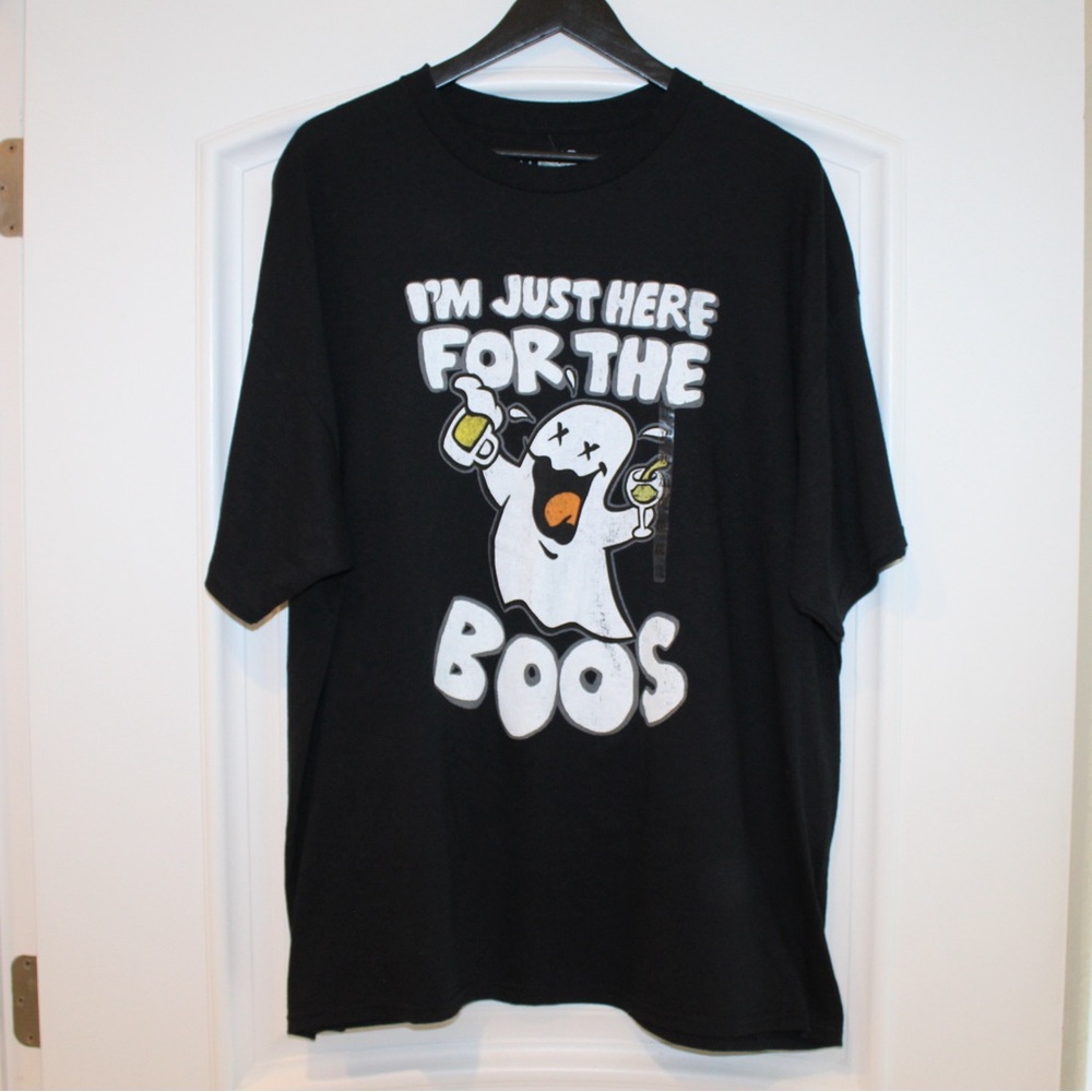 “I’m just here for the boos” T-shirt (men’s XXL) (NWT)